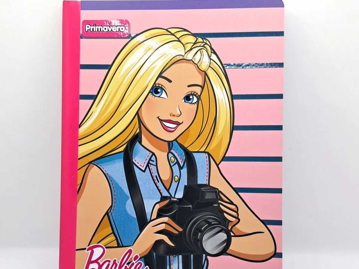 Cuaderno Barbie Cuadriculado Cosido X Und